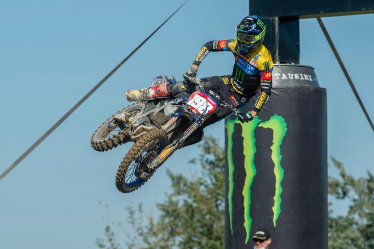 Mantova infiamma l’EMX250 e il Mondiale WMX: Benistant e Van de Ven al comando