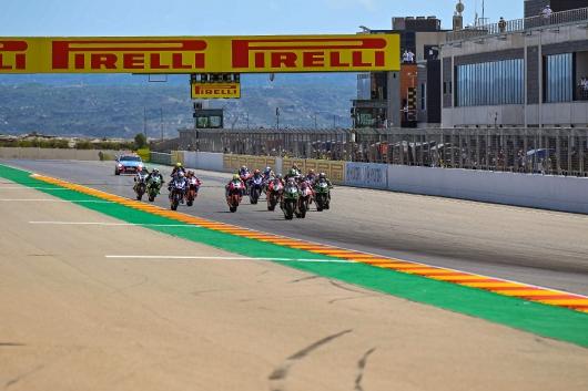 WorldSBK Teruel: Rea e Redding si dividono le vittorie, Locatelli nella storia