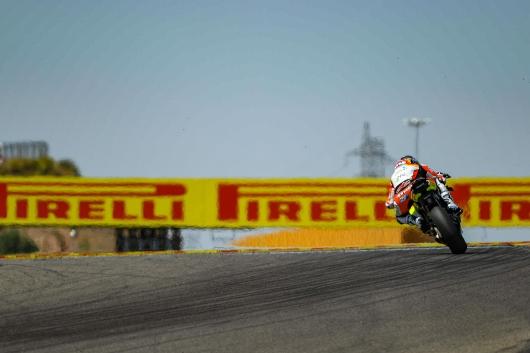 WorldSBK Teruel: prima vittoria Rinaldi, Locatelli imprendibile in SSP