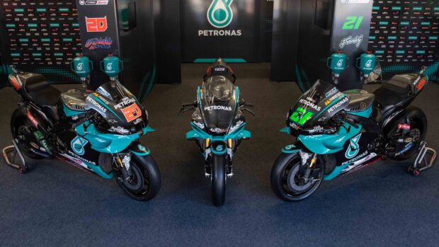 Yamaha R1 replica PETRONAS SRT: 46 esemplari per veri fan MotoGP