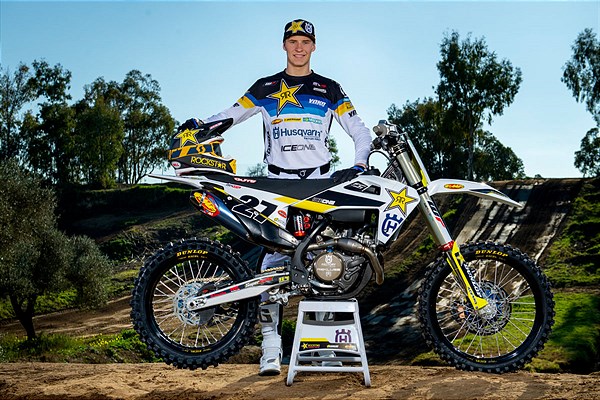 MXGP, Jasikonis rinnova con Rockstar Energy Husqvarna fino al 2021