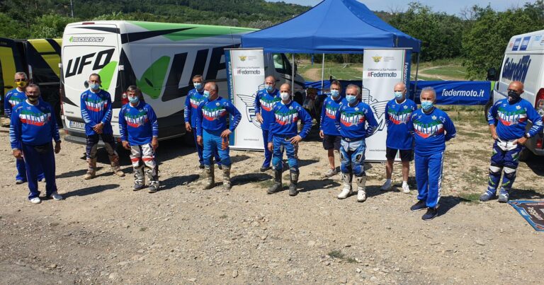 Maglia Azzurra pronta per la rievocazione della ISDT 1980 a Brioude
