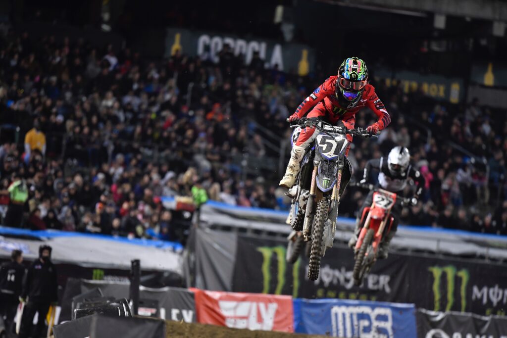 Yamaha parte forte in Qatar: quattro R1 nella top ten del WorldSBK