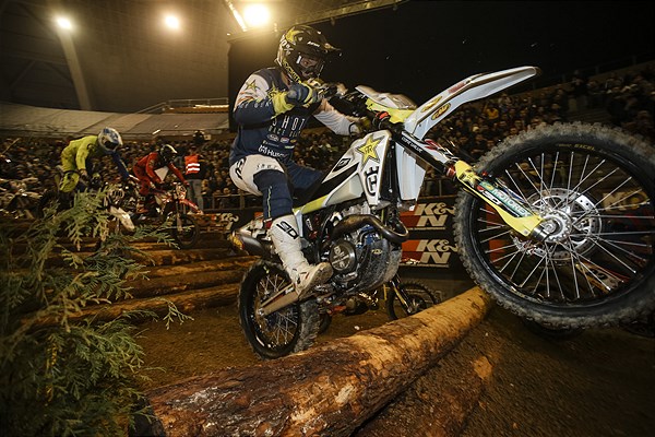 SuperEnduro, Bolt perfetto a La Coruña e torna leader del mondiale