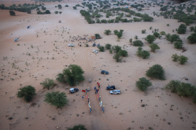 Africa Eco Race 2020: Botturi bissa il successo, festa tra le dune