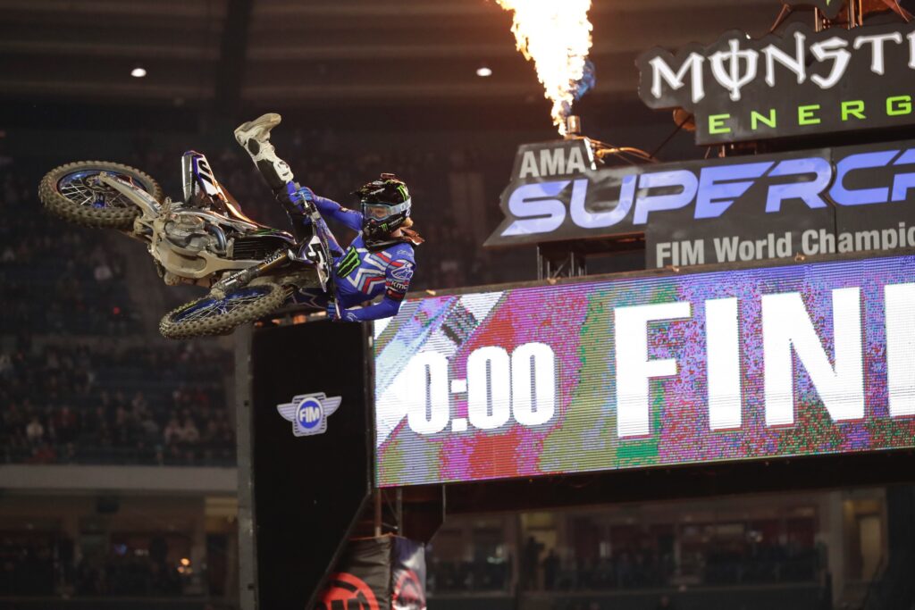 WorldSBK Qatar, Yamaha subito protagonista con quattro R1 in top ten