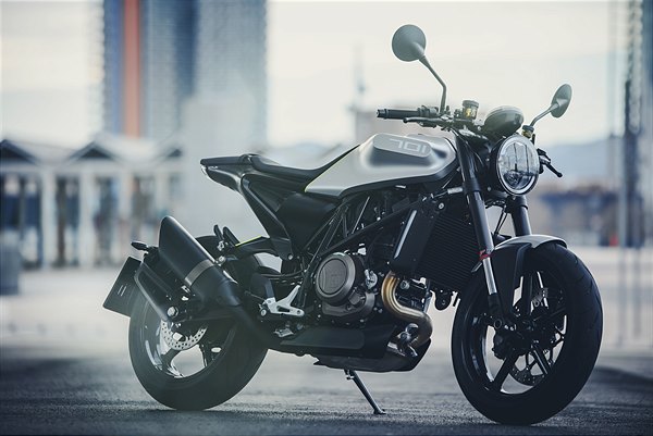 Husqvarna Vitpilen e Svartpilen 2019, maxi sconto sulle naked urbane