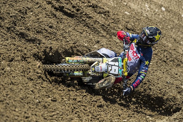 MXGP Imola, Olsen firma una doppietta di secondi posti in MX2