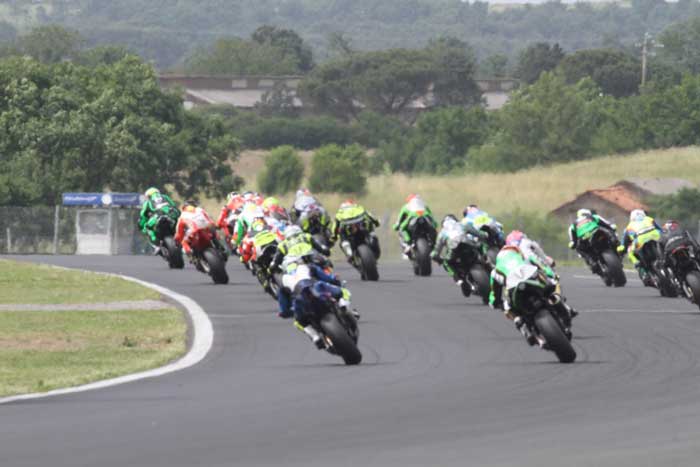 Coppa Italia al Mugello: sfida caldissima per Pirelli, Dunlop e R3 Cup