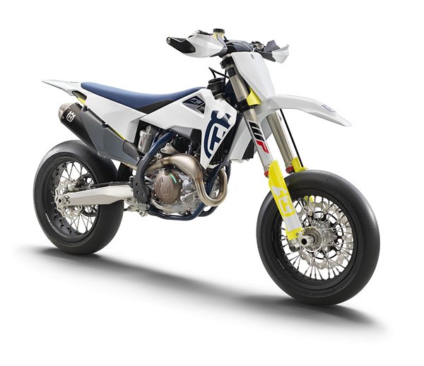 Husqvarna FS 450 MY20, la supermoto racing arriva nei concessionari