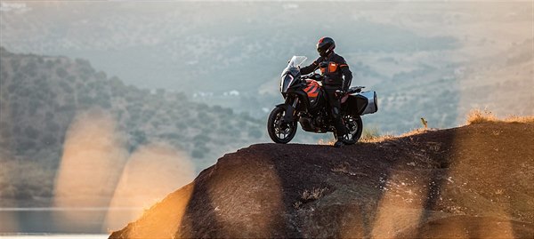 KTM 1290 Super Duke R e Super Adventure S, arrivano due promo estive