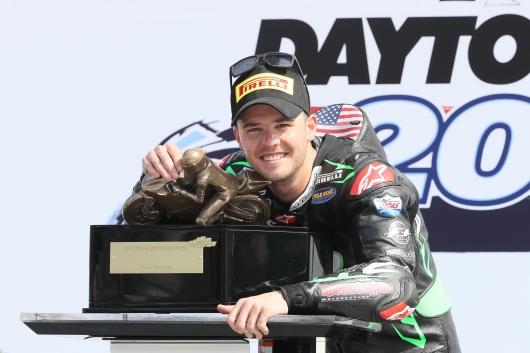 Pirelli e Wyman trionfano alla Daytona 200 con la Yamaha R6