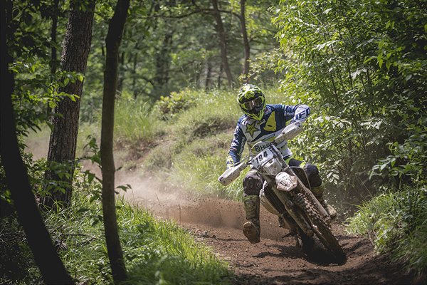 Husqvarna Italia rinnova l’alleanza con Michelin per il 2019