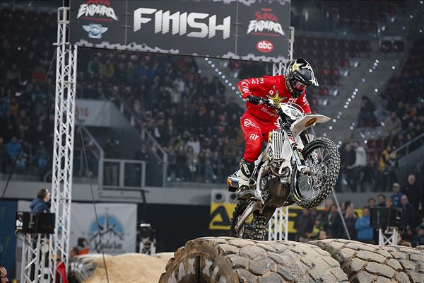 SuperEnduro Madrid: Haaker domina e conquista la vetta iridata