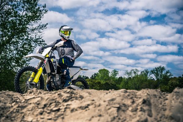 Husqvarna presenta la nuova collezione di abbigliamento tecnico 2019