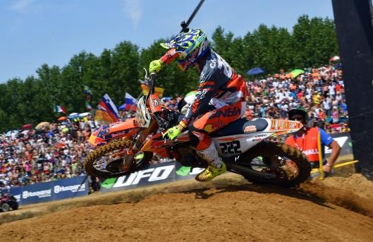 MXGP Lombardia: Cairoli e Prado trionfano con le Pirelli Scorpion MX Soft