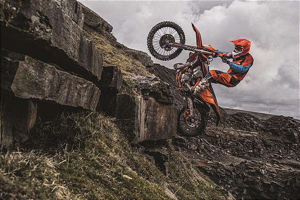 KTM EXC 2019: la nuova gamma enduro e le versioni Six Days