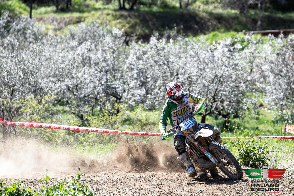 Talenti Azzurri FMI protagonisti agli Assoluti Enduro di Castiglion Fiorentino