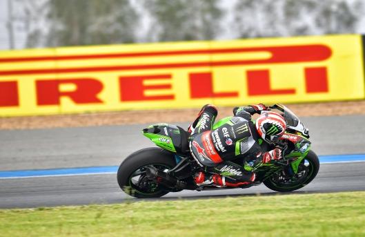 WorldSBK Thailandia, Rea domina Gara 1 a Buriram con Pirelli morbide