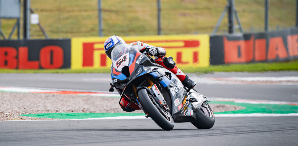 Donington, dominio Razgatlioglu: record e vittoria con SC0