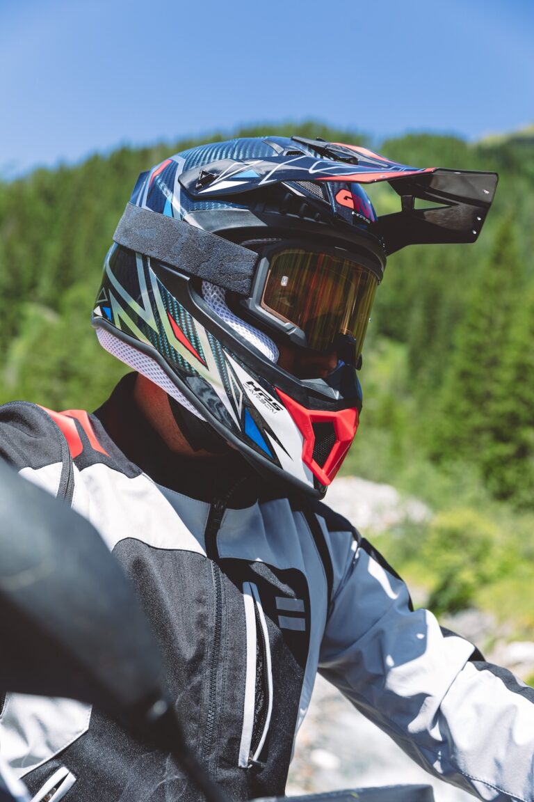 GIVI 70.1 VECTOR, nuovo integrale off-road in fibra di carbonio