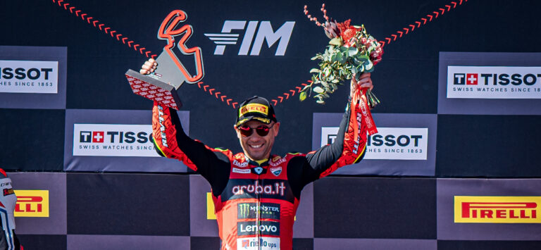 Aragon, Bautista domina con la nuova Pirelli SC0 D0640