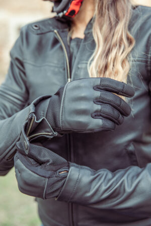 Hevik Auster, il nuovo guanto estivo leggero e ventilato