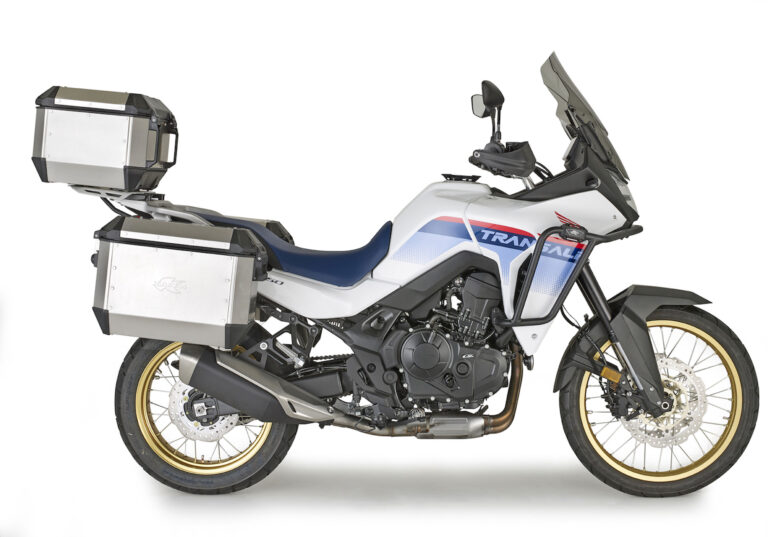 Honda XL750 Transalp 2023, l’allestimento Kappa per viaggiare