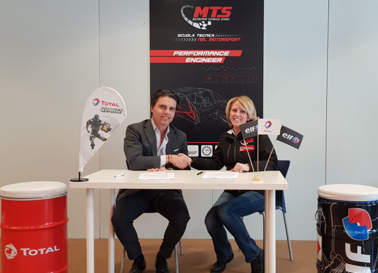 Total Italia entra in aula con MTS per formare i meccanici da gara