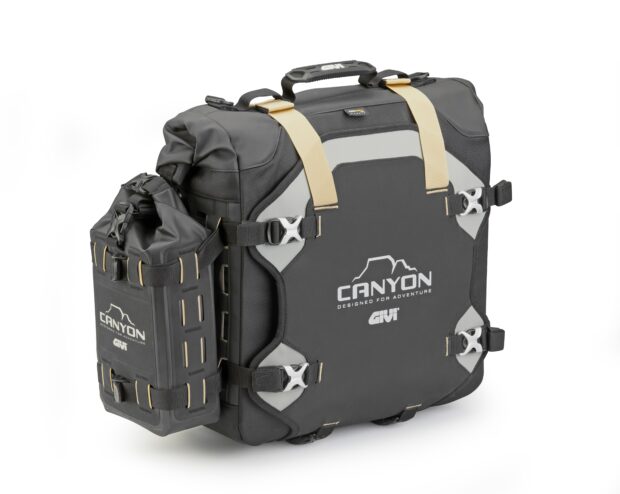GIVI rinnova le borse Canyon 2025 per l’avventura off-road