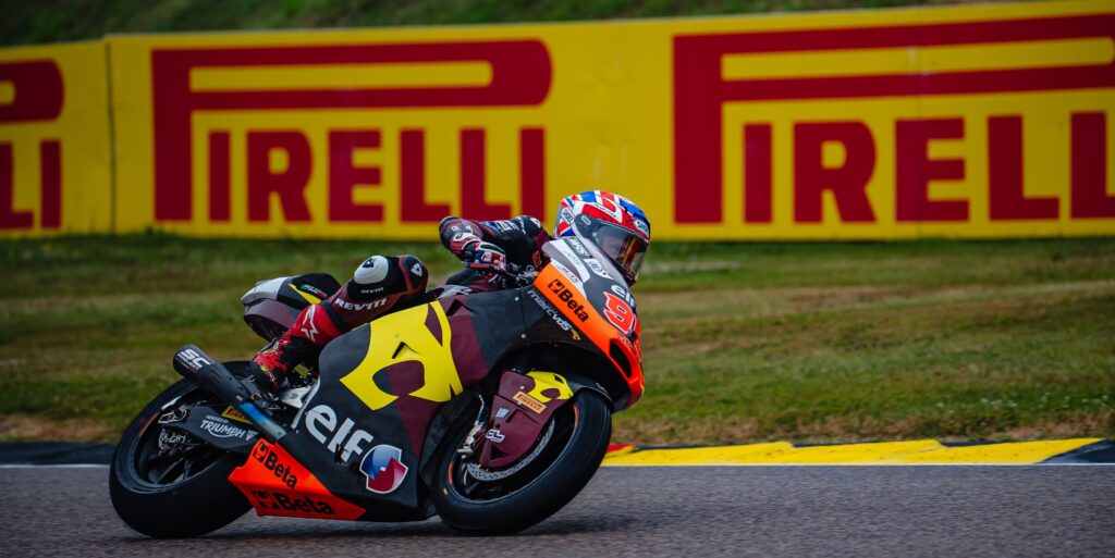 Sachsenring bagnato: pole a Dixon e Ogden con le Pirelli Rain