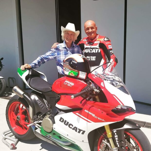 Arturo Merzario prova la Ducati Panigale 1299 R
