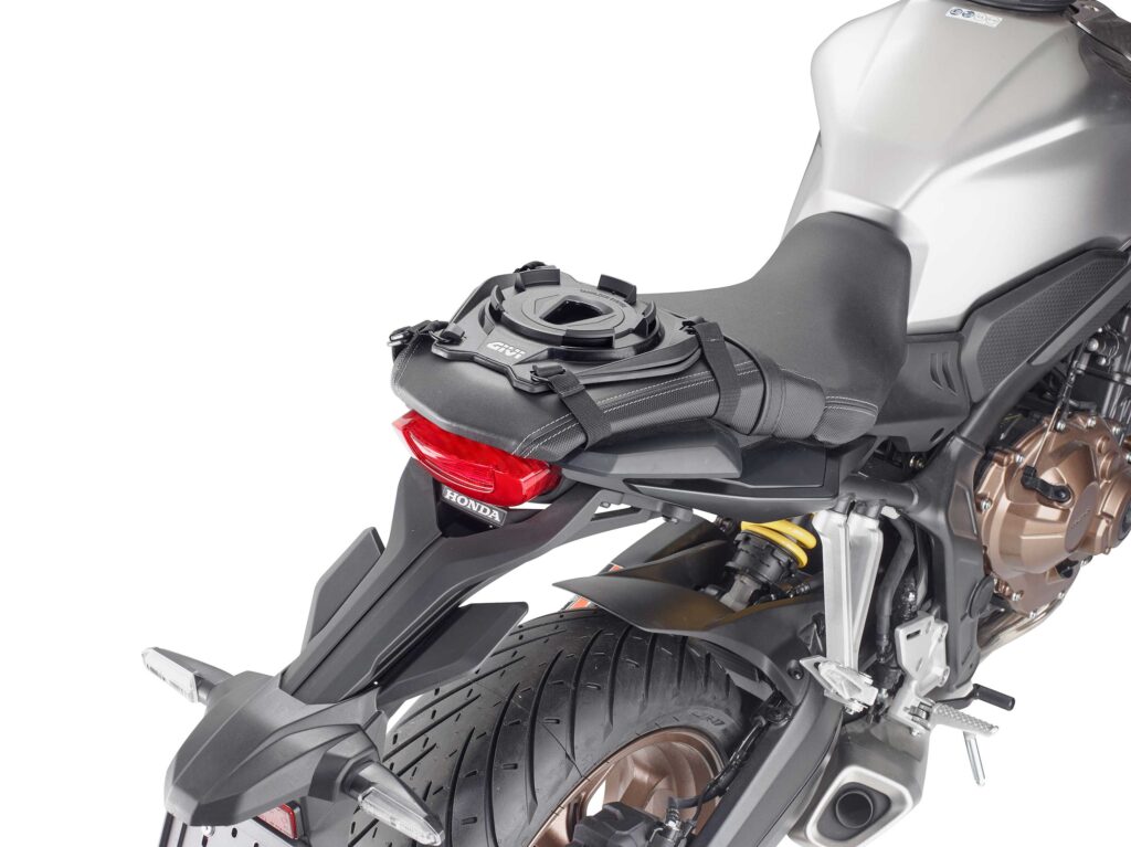 GIVI EA146 ed EA147, le nuove borse TAILOCK con SEATLOCK