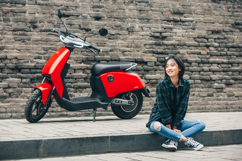 Super Soco, nuovo listino 2024 per scooter e moto elettriche