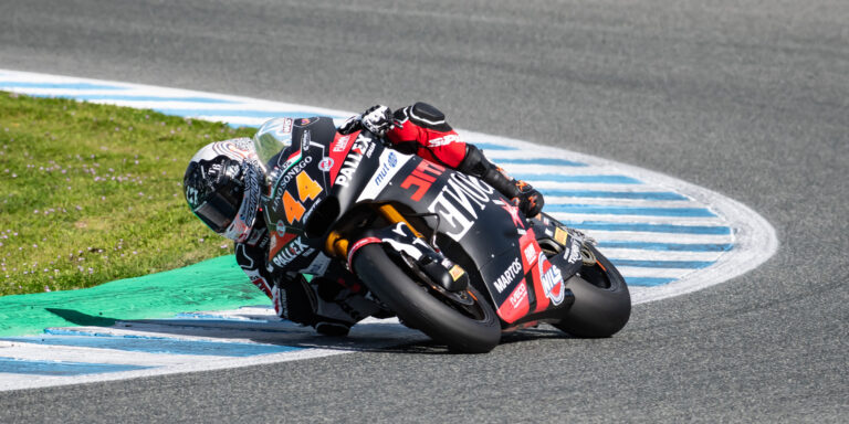 Jerez 2025, debutto record per la Pirelli SCX in Moto2