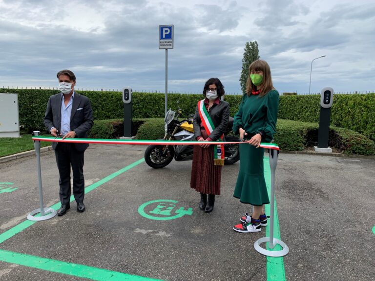 Total Italia ed Energica inaugurano le prime colonnine EV
