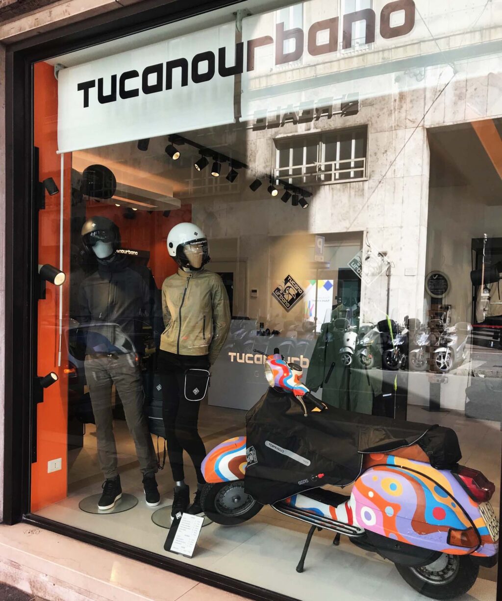 Tucano-Urbano_Genova-Store-2.jpg