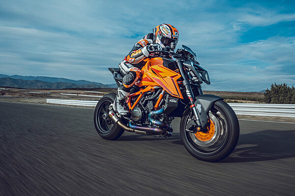 KTM svela la gamma naked 2026: tutte le nuove DUKE