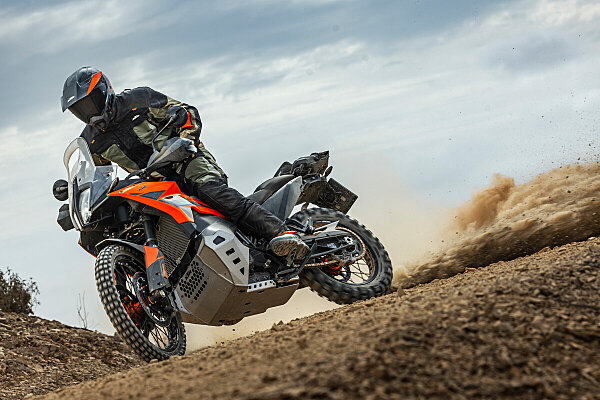 Nuova KTM 790 Adventure 2025, sospensioni WP full regolabili
