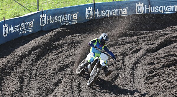 Husqvarna accende Ridin’ Smoke 2025 al Zeta MX Park