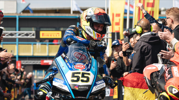 Assen, prima vittoria WorldSBK per Locatelli con la nuova Pirelli
