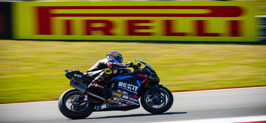 Portimão, la nuova Pirelli soft spinge Razgatlıoğlu al trionfo