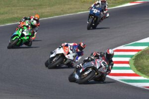 Trofeo Italiano Amatori, spettacolo caldo al Mugello Trofeo Italiano Amatori, spettacolo caldo al Mugello
