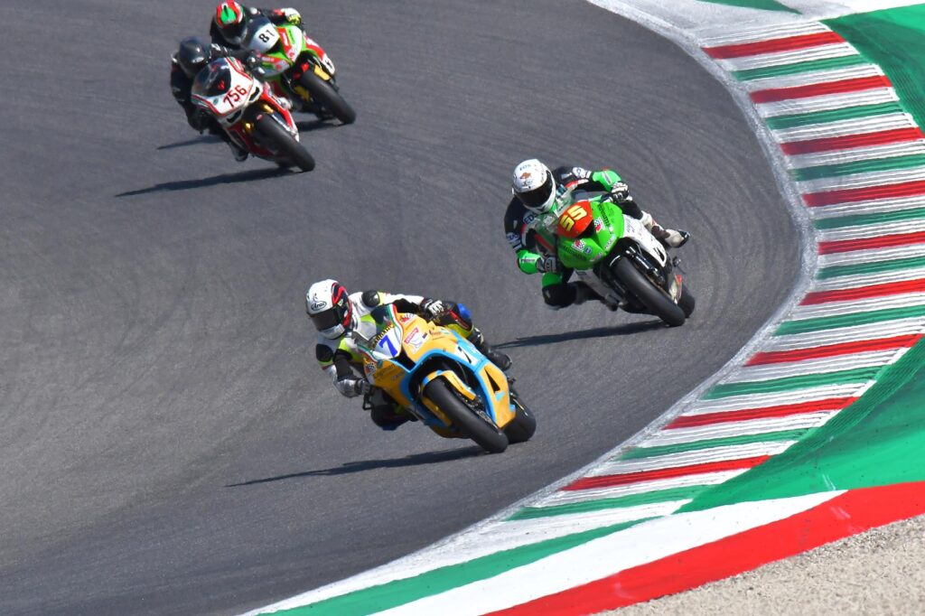 Trofeo Italiano Amatori, spettacolo caldo al Mugello