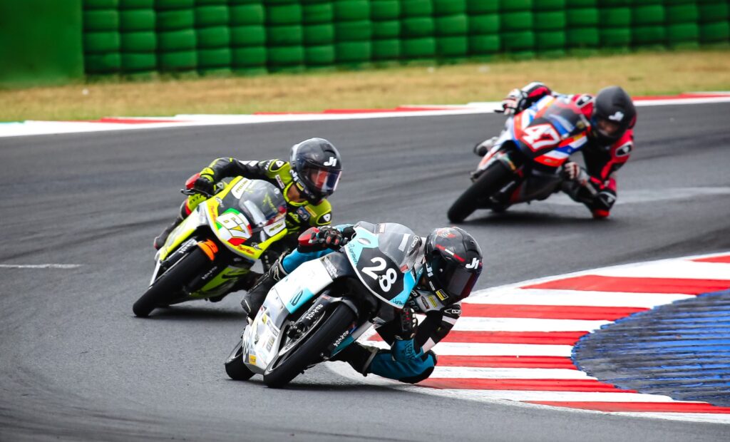 Aguilar Carballo e Sorrenti trionfano a Misano nel round Bardahl