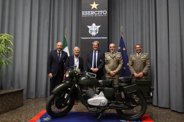 FMI e Esercito celebrano la 300millesima moto storica