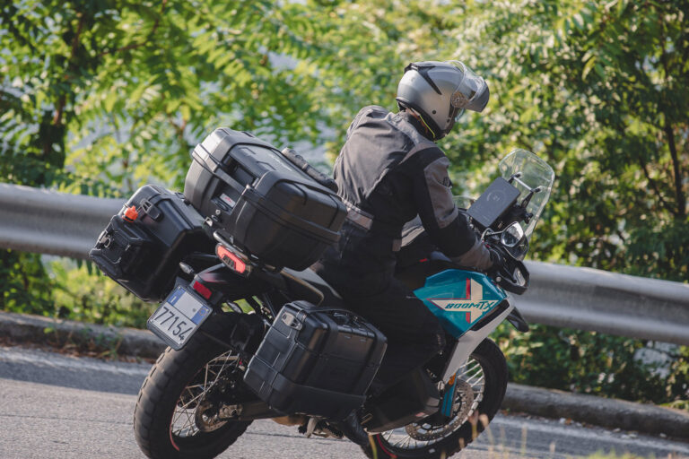 GIVI Trekker Lite TRK33BB e TRK46BB, le nuove valigie versatili