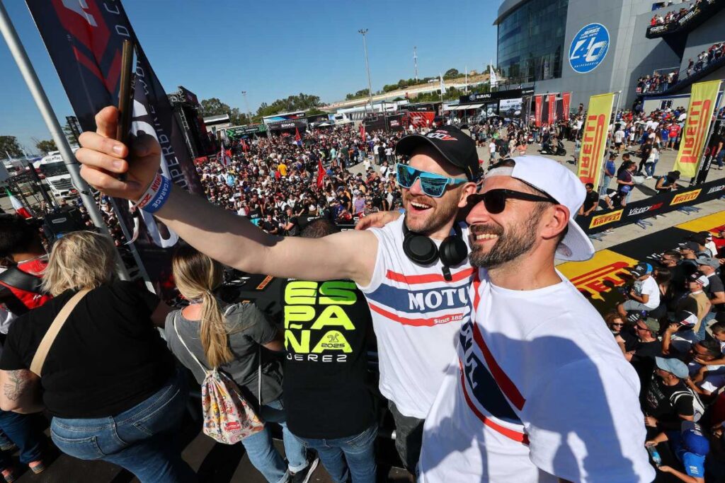 WorldSBK 2026, il mondiale che ti porta dentro al paddock