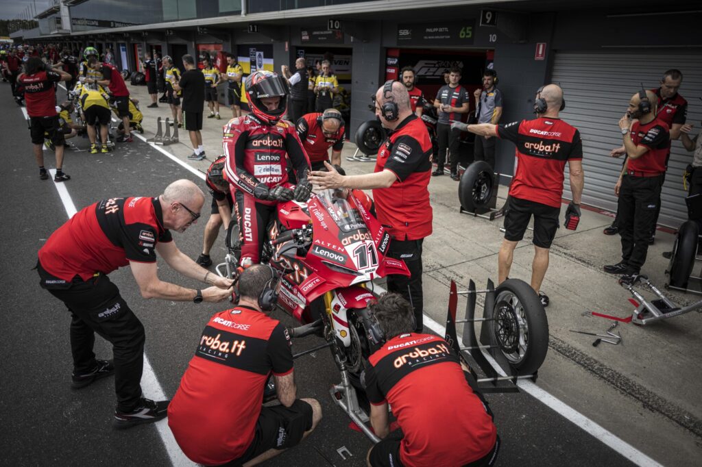 WorldSBK 2026, test di Phillip Island: Bulega detta il ritmo