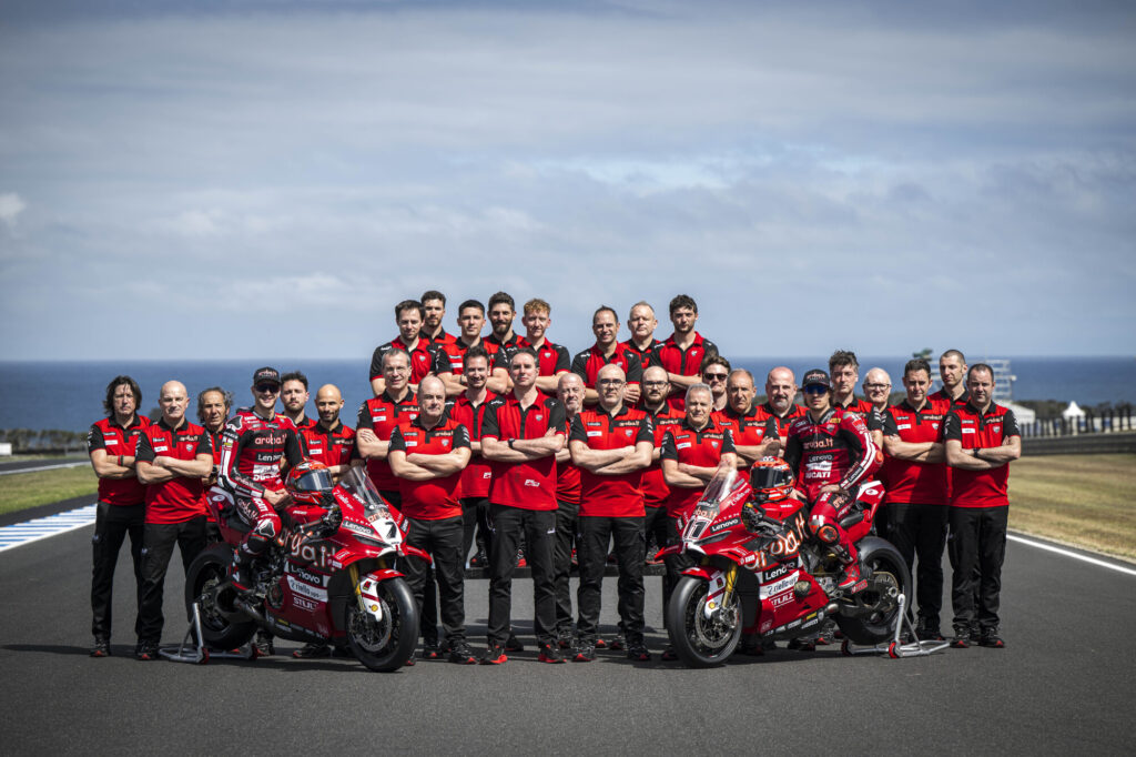 WorldSBK Phillip Island, Bulega detta il ritmo e Lecuona cresce